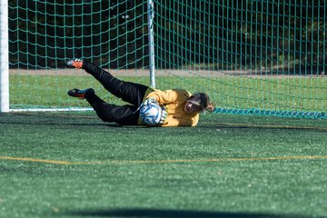Bild 97 - B-Juniorinnen SV Henstedt Ulzburg - SG Weststeinburg : Ergebnis: 4:0
